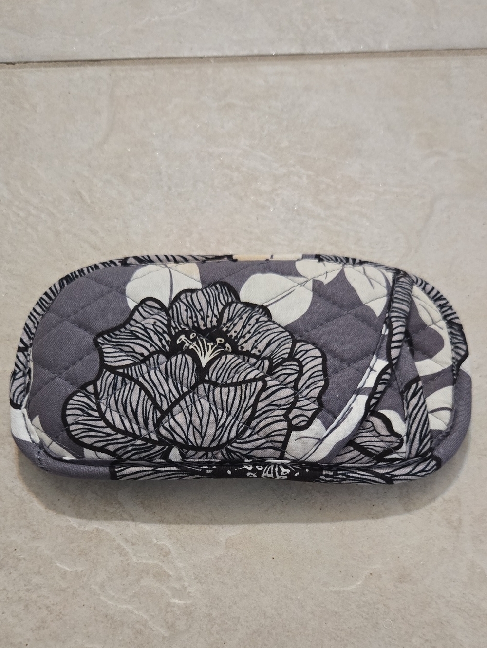Vera Bradley Quilted Floral Eyewear Case - Gray Floral
